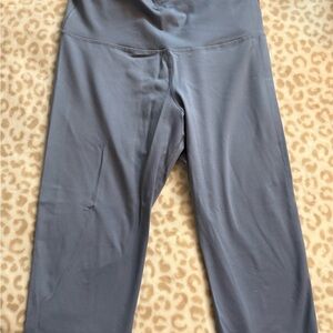 Old Navy Stylish Gray Capri Leggings